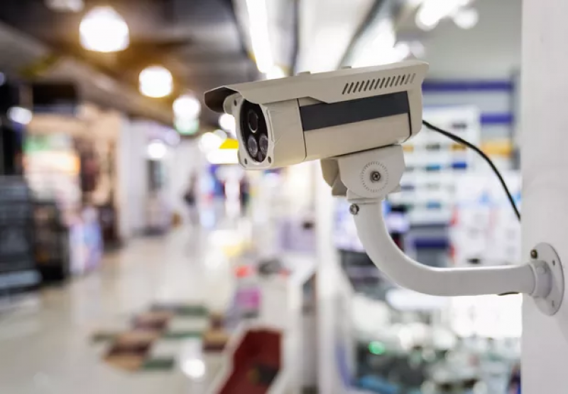Como câmeras de segurança inteligentes podem ser usadas para monitorar isolamento social
