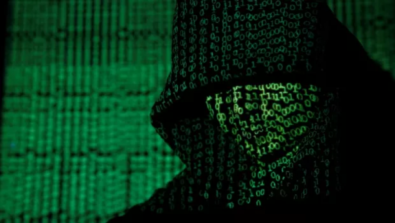 Encontro de hackers termina em bate-boca, seguranças agindo e processo na Justiça